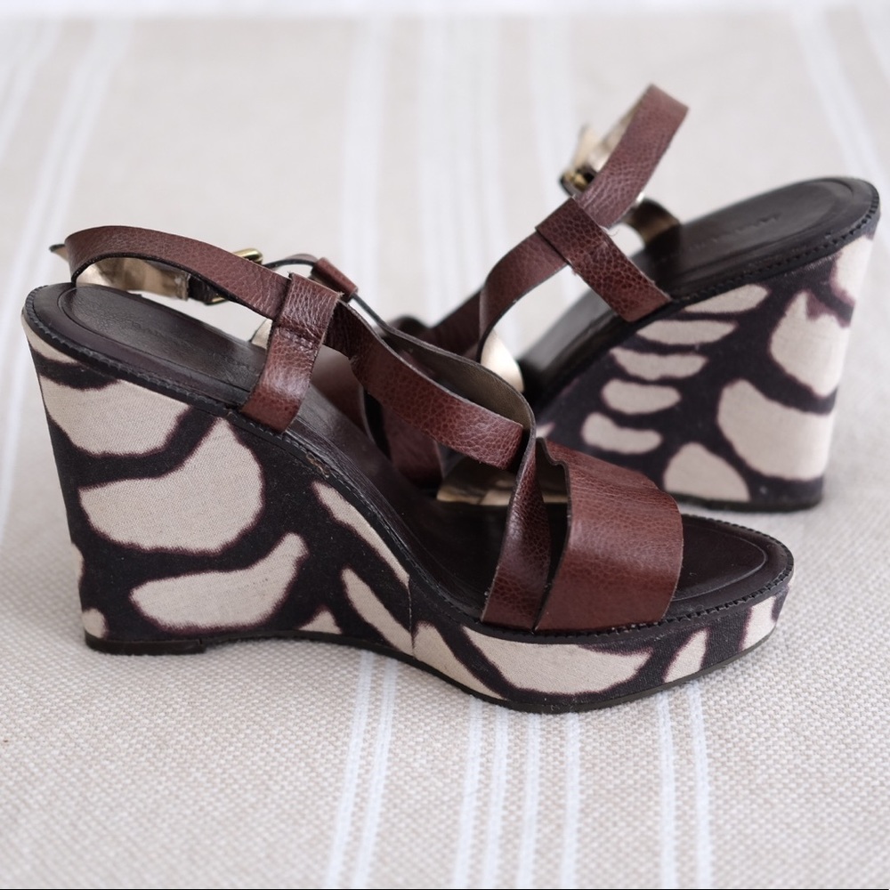 Banana Republic Print Platform Sandals - NWOT